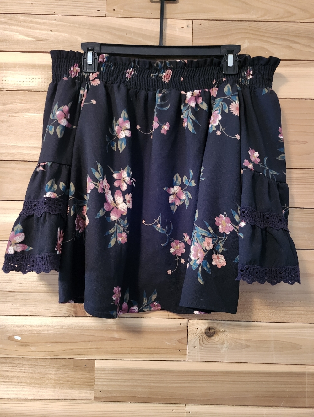 Floral Off-Shoulder Navy Blue Women's Top Size Medium